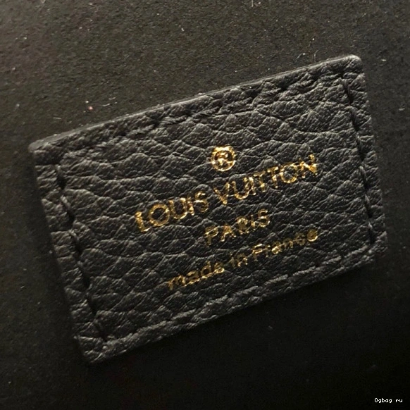Louis Vuitton VICTOIRE 0805